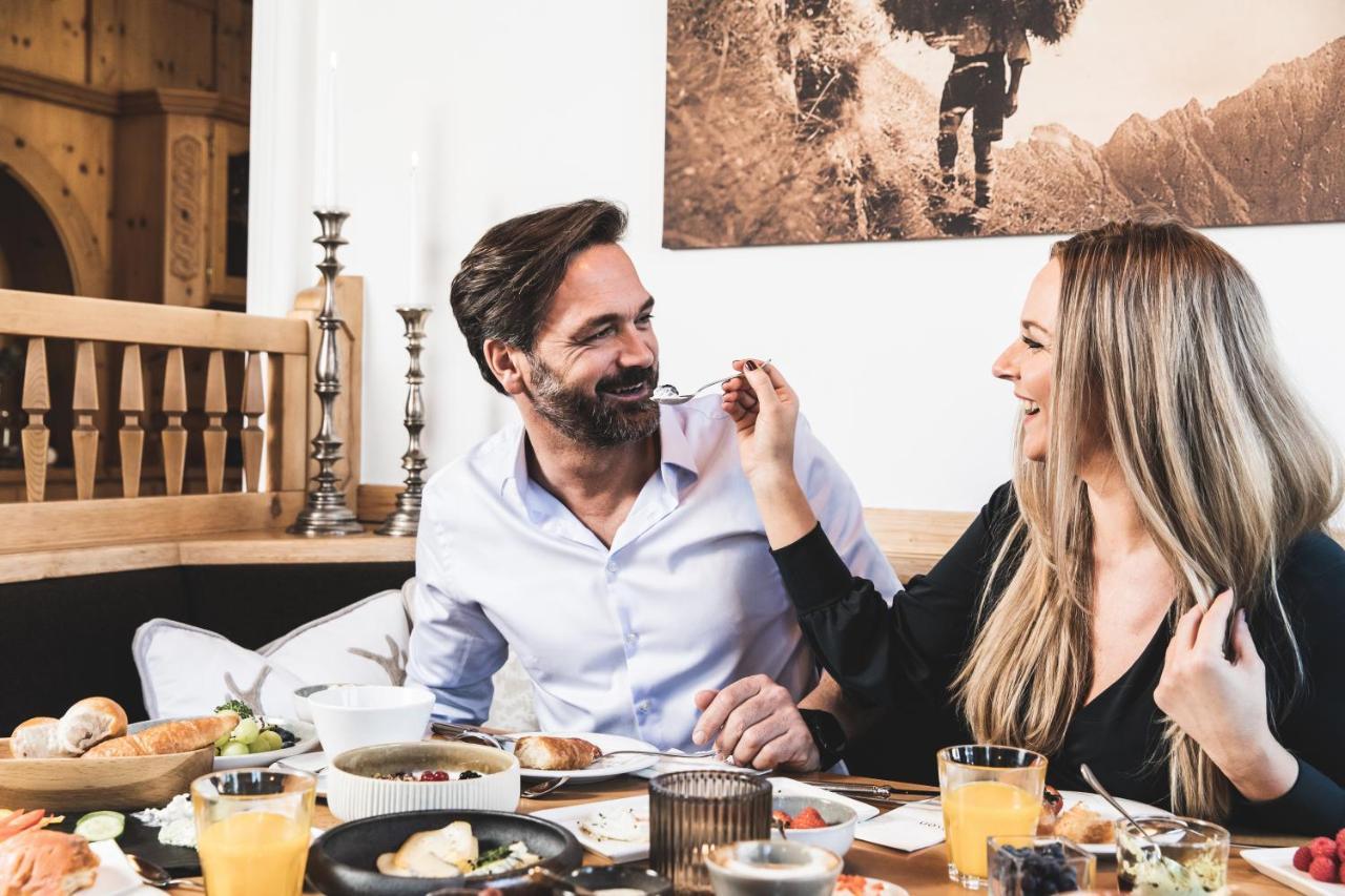 فندق ألبينس غورميه مونتانارا فلاخاو المظهر الخارجي الصورة
